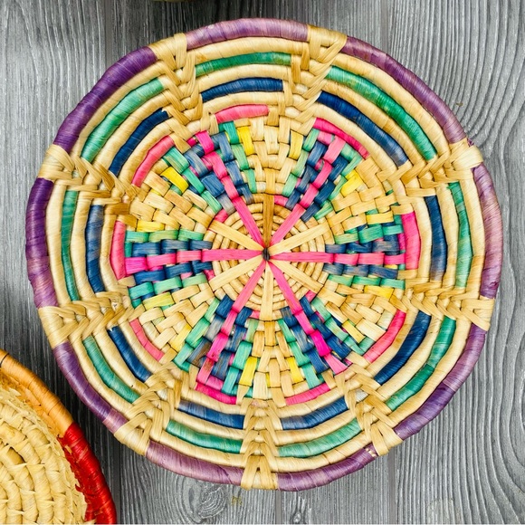 Vintage pastel woven baskets 6 , 3 w/ handles 3 without decoration accents boho - Picture 3 of 7